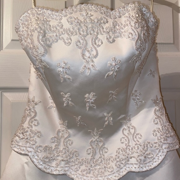 💍BEAUTIFUL WEDDING DRESS👰 - Picture 7 of 14